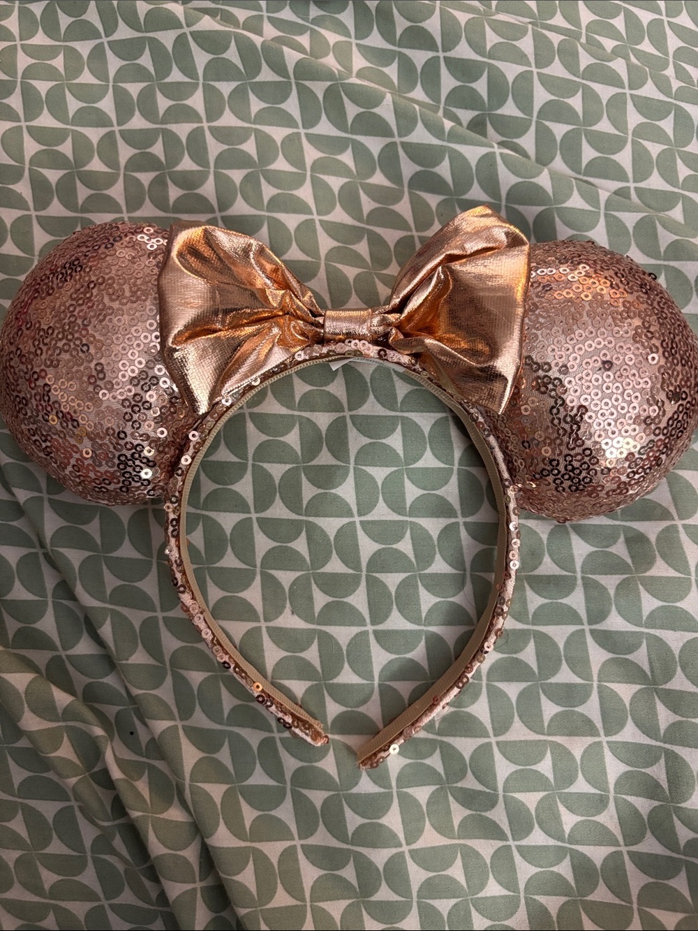 Minnie Mouse Sequin Mouse Ear Headband with Metallic Bow - Rose Gold